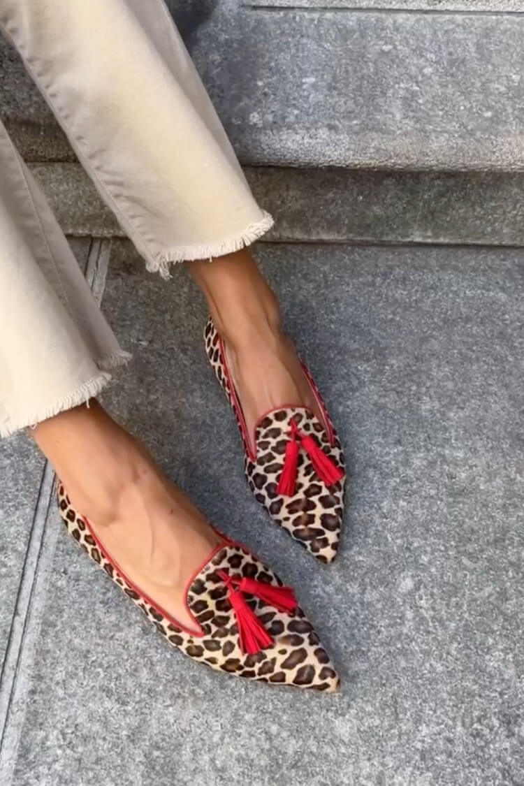 Daphne | Pointed Loafer With Red Tassels