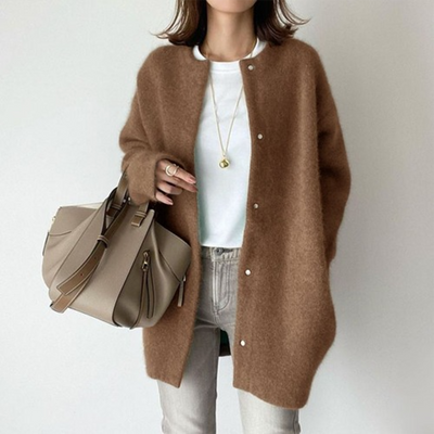Chloé™ – Elegant Cashmere Cardigan