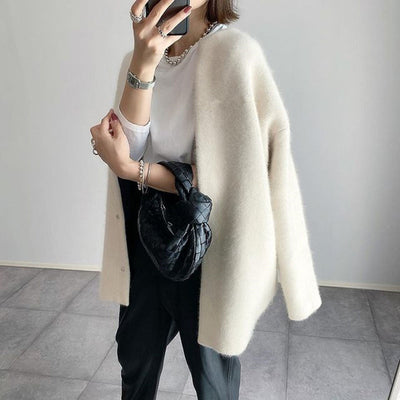 Chloé™ – Elegant Cashmere Cardigan