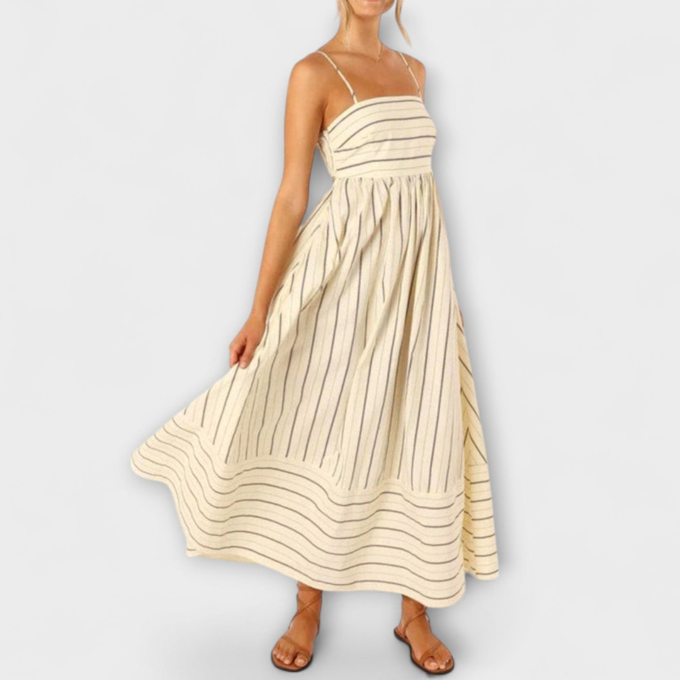 Svea - Maxi Dress in Bare Bloom